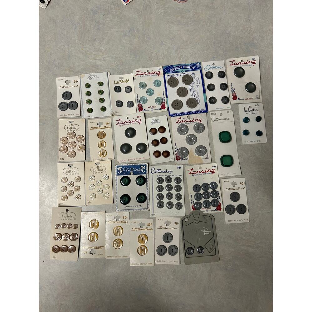 Vintage Button Lot All on Full Cards Assorted Sizes, Styles, NOS‎